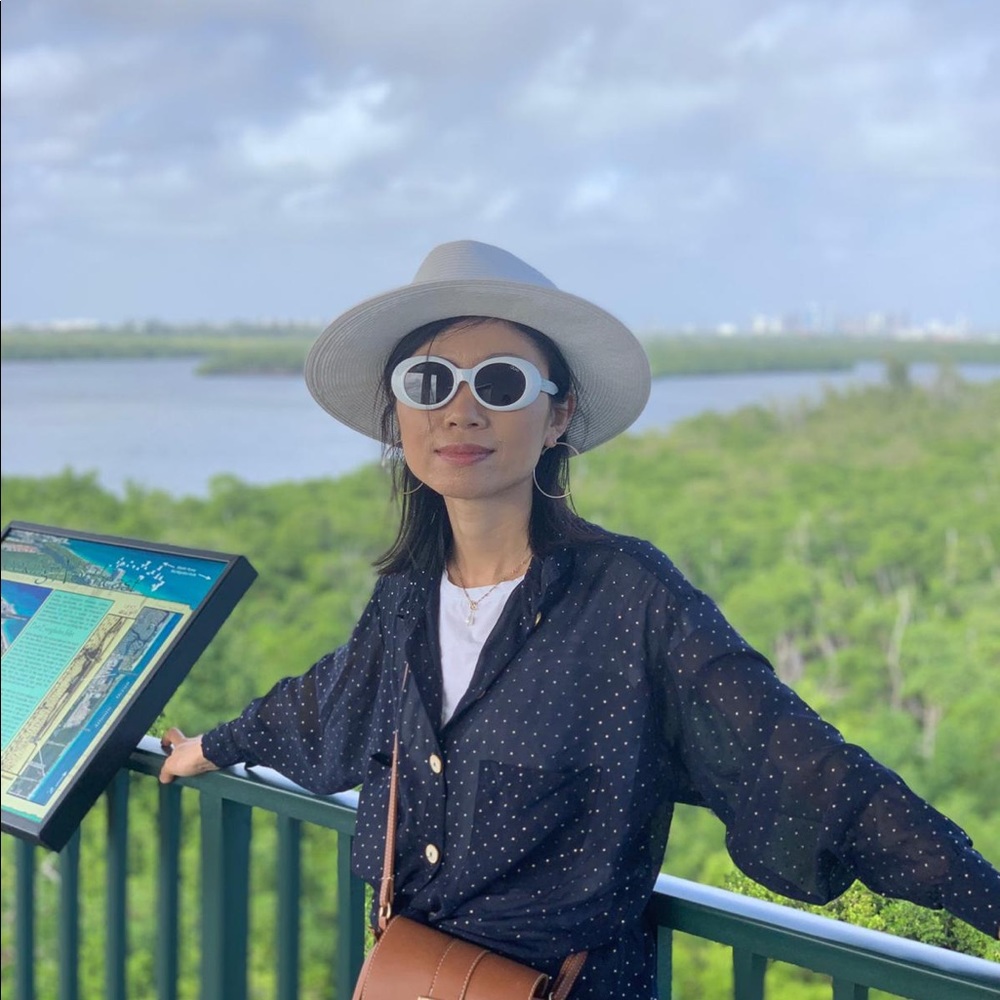 Meet your Posher, Wenjing